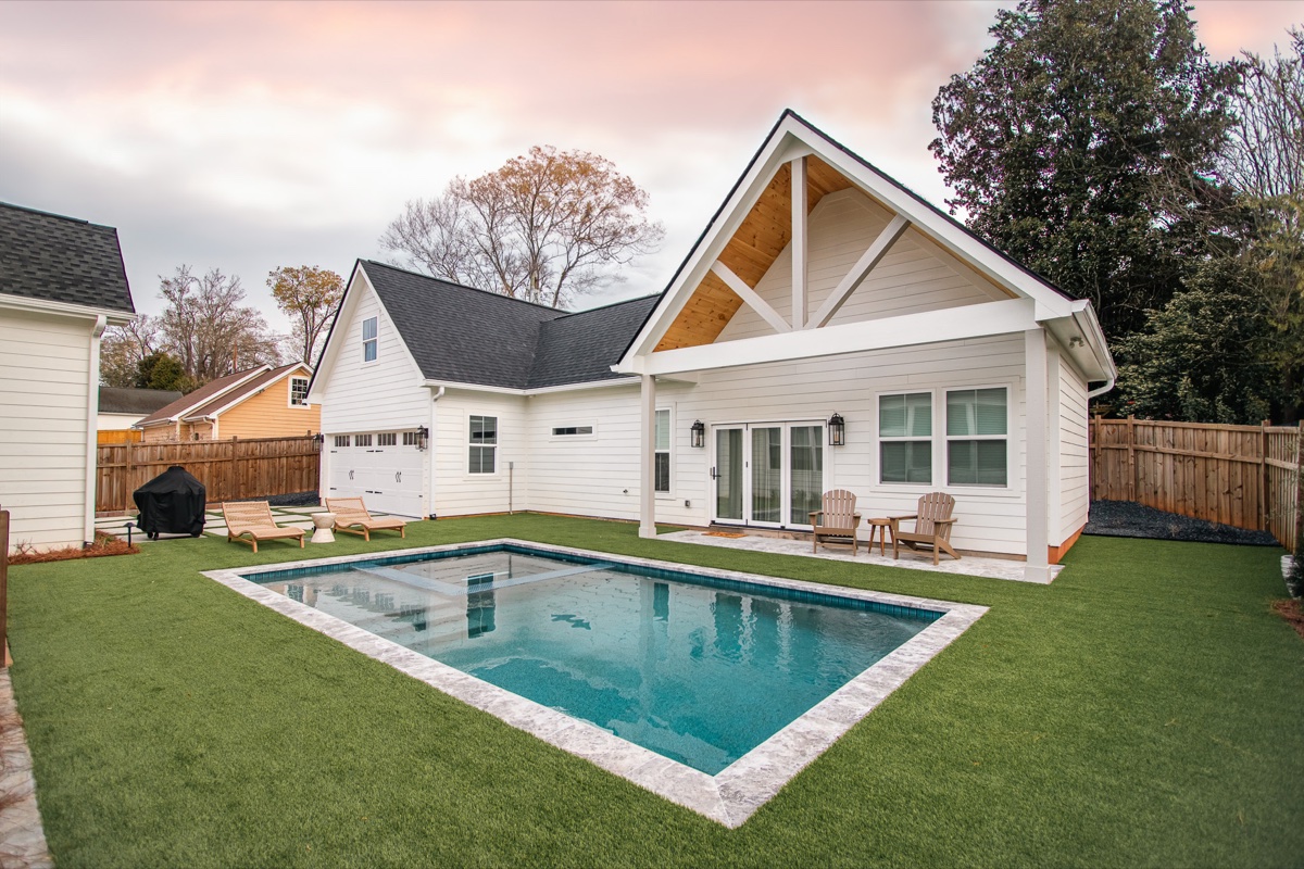 Garage and pool house by Grander Construction
