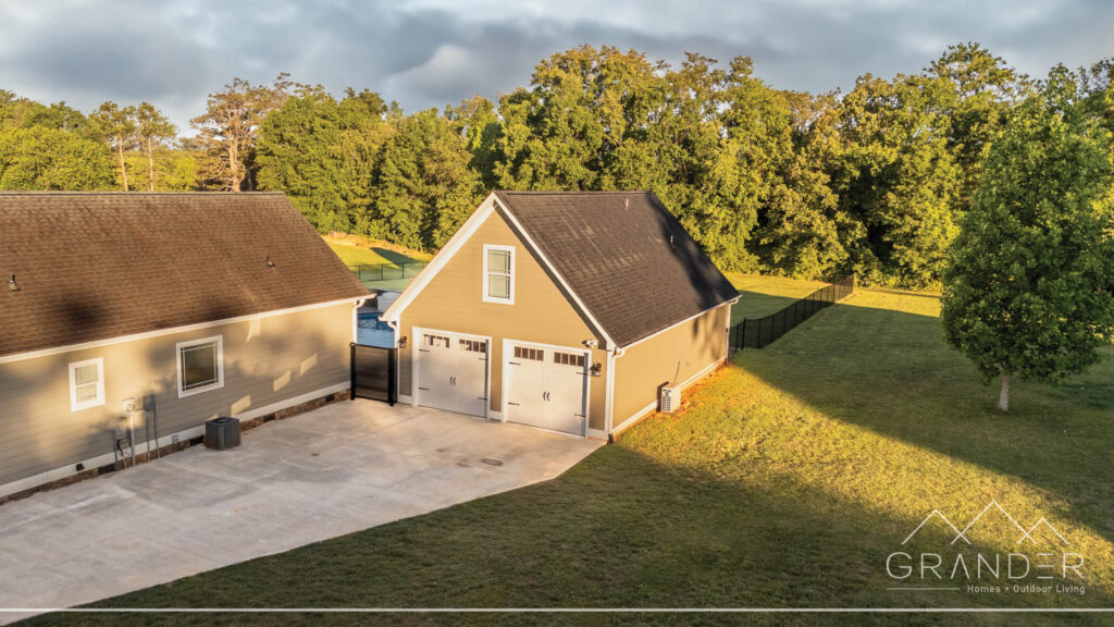 Sunset Detached Garage - Image 3