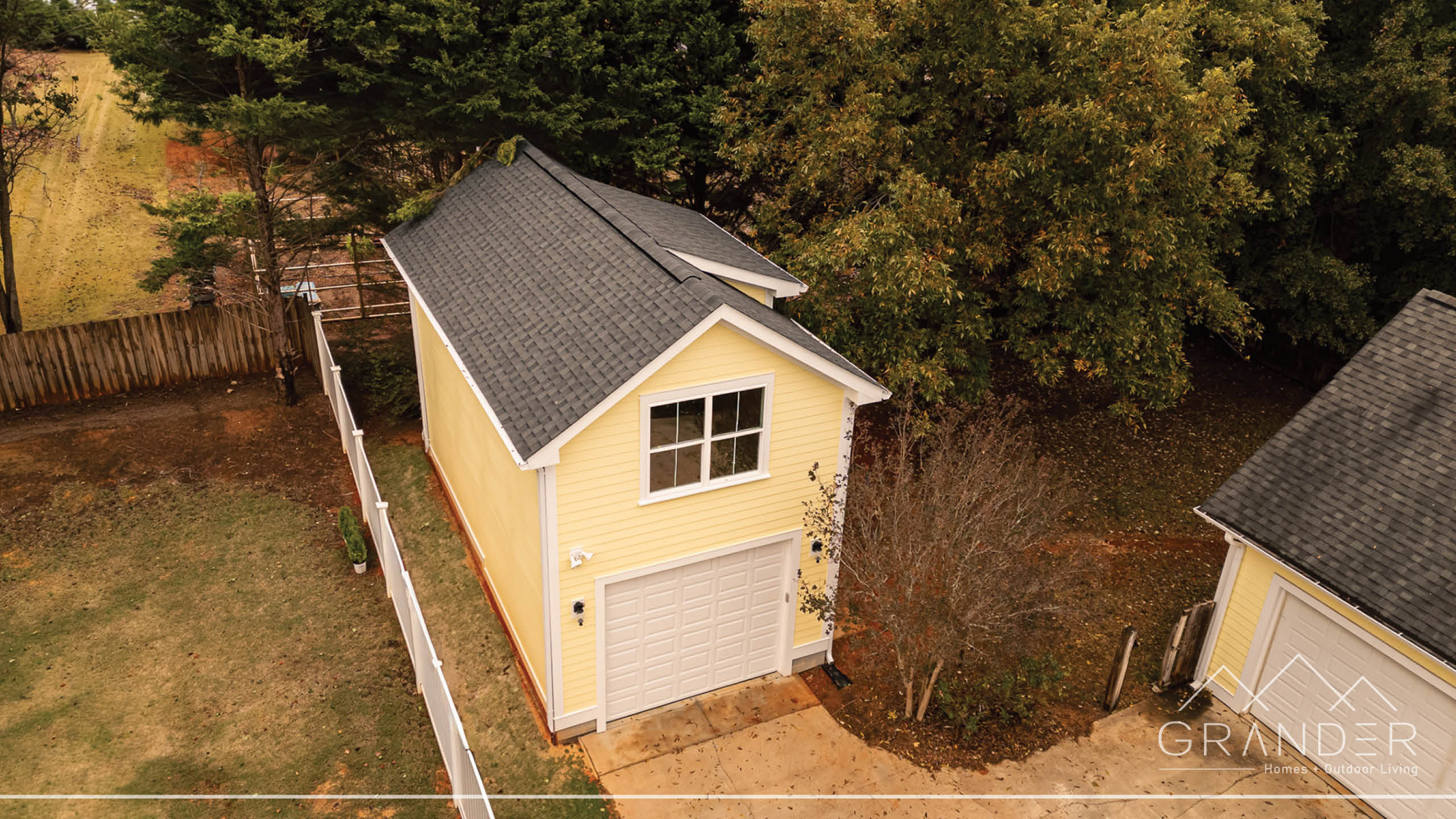 Detached Carriage-Style Garage in Simpsonville South Carolina