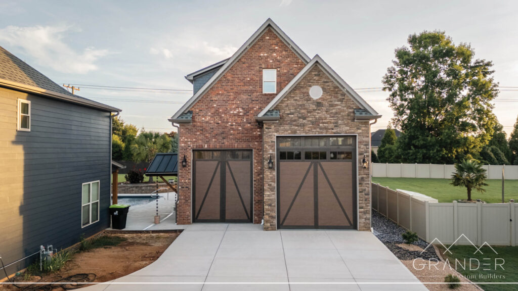 Grandview Garage - Image 4