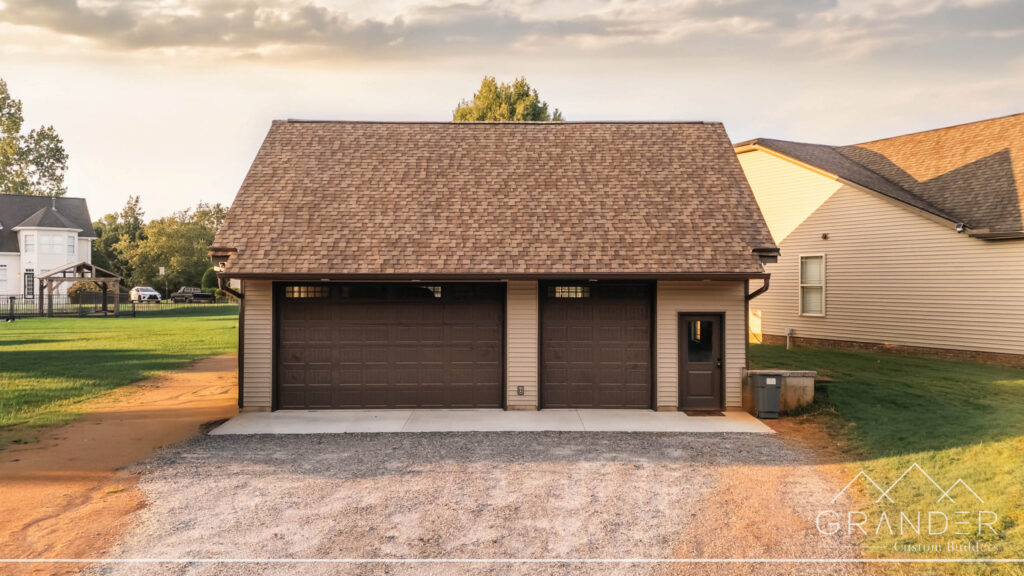 The Pines Garage - Image 2